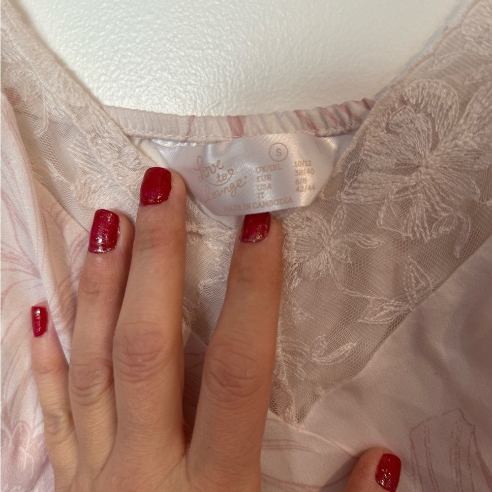 Love Pink Floral Lace Chemise - Picture 2 of 7
